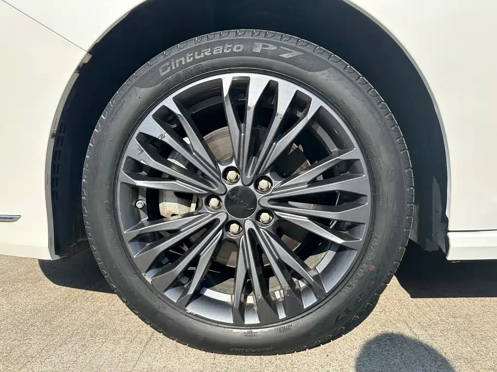 DONGFENG YI HYUN MAX