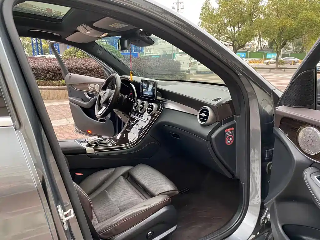 Mercedes-Benz GLC — миниатюра 12