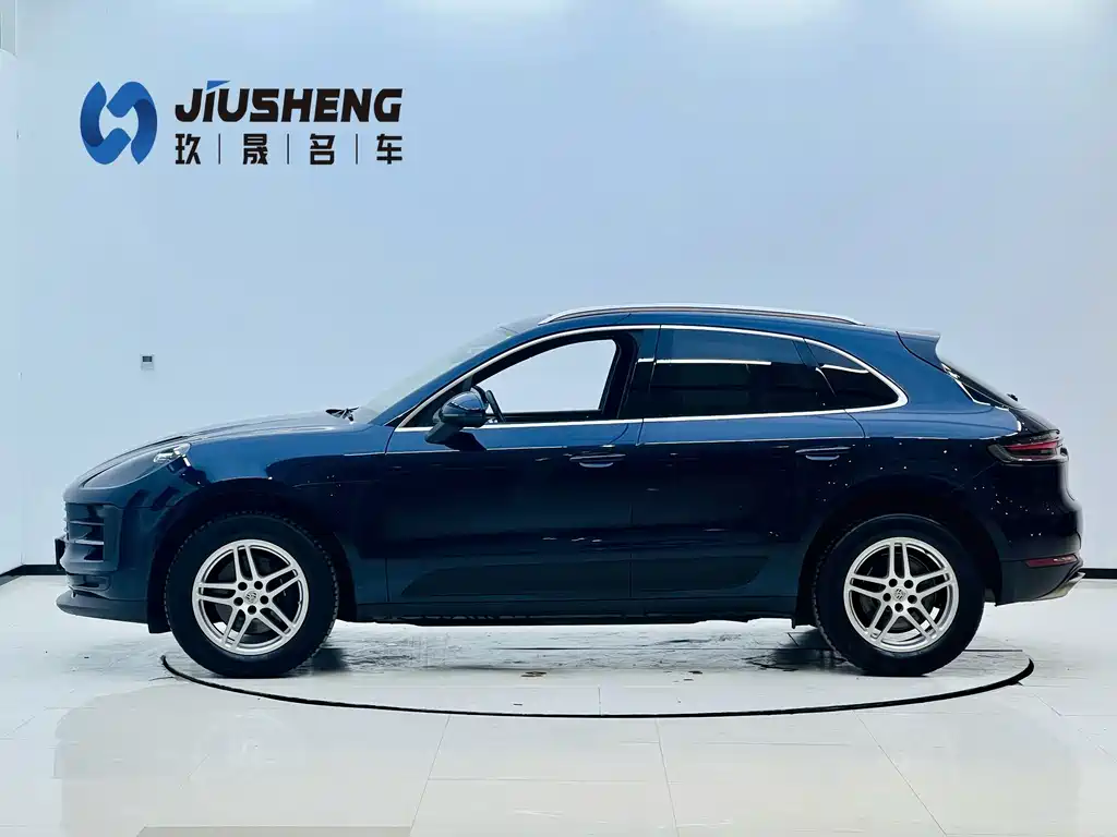 Porsche Macan — миниатюра 3
