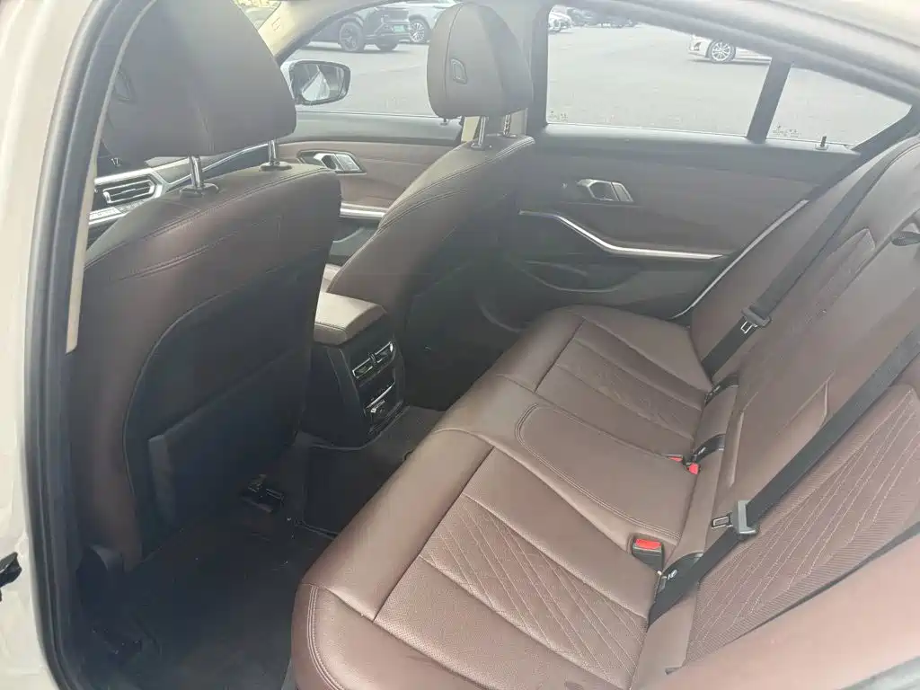 BMW 3 Series — миниатюра 11
