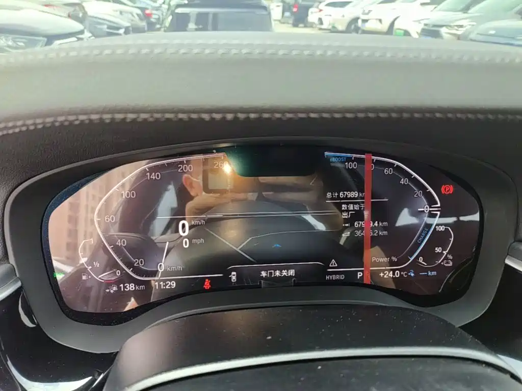 BMW 5 Series New Energy — миниатюра 12