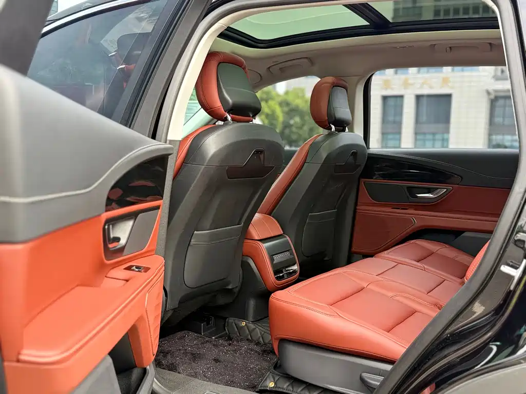 Lincoln Nautilus 2025 2.0T