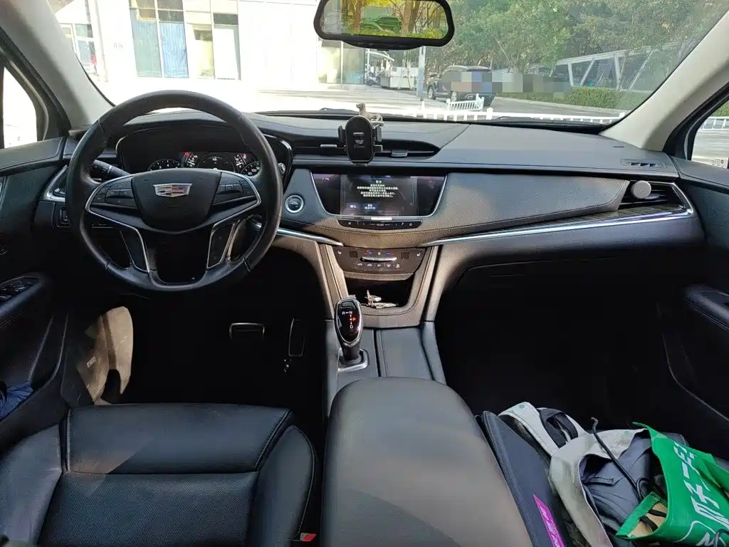 Cadillac XT5 — миниатюра 5