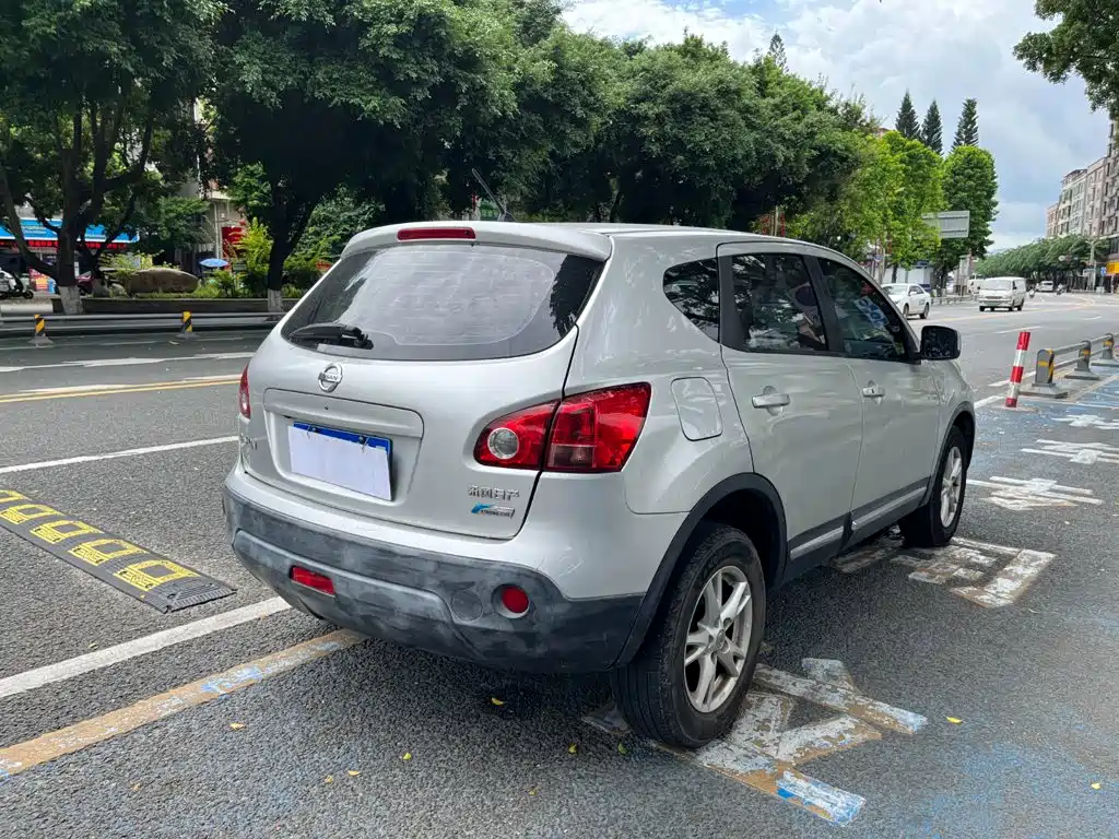 Nissan Qashqai — миниатюра 8
