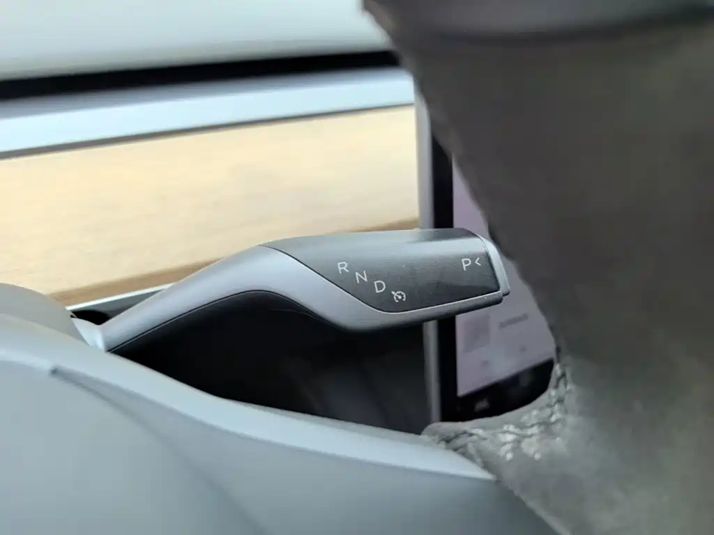 Tesla Model 3 — миниатюра 14