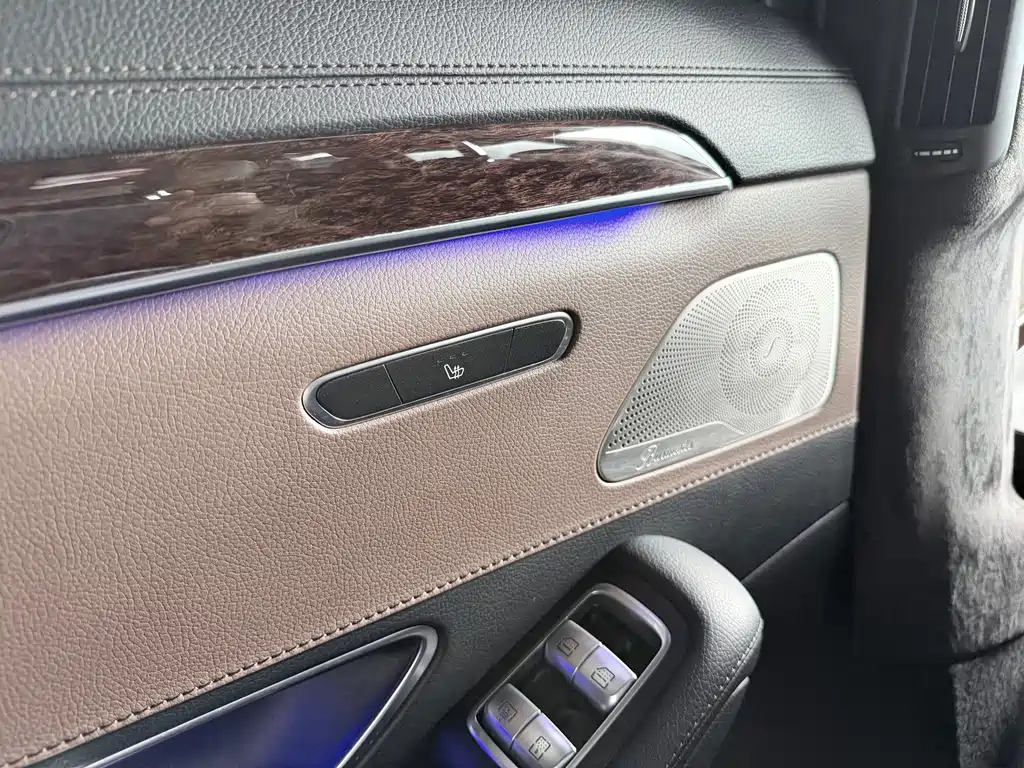 Mercedes-Benz S-Class — миниатюра 17