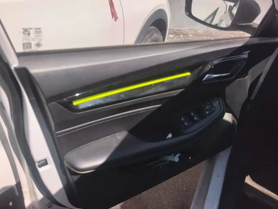 Roewe i5 — миниатюра 7