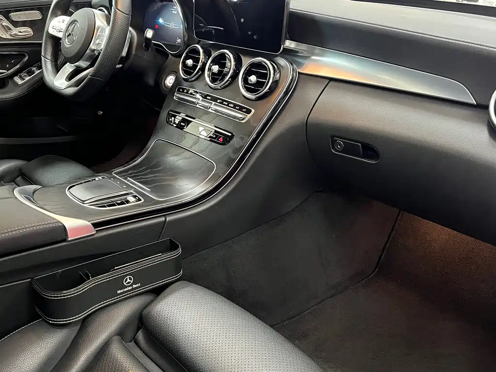 Mercedes-Benz C-Class — миниатюра 8