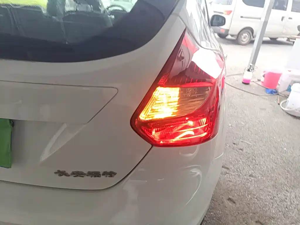 Ford Focus 2012 1.6L AT Comfort