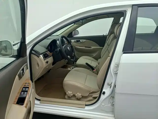 Buick Excelle — миниатюра 7