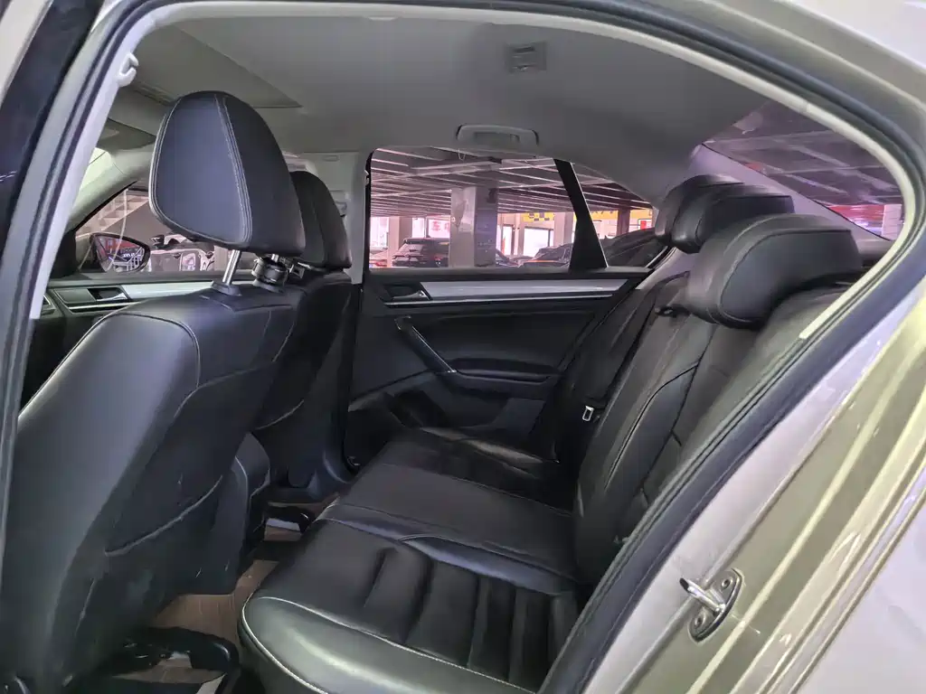 Volkswagen Bora — миниатюра 9
