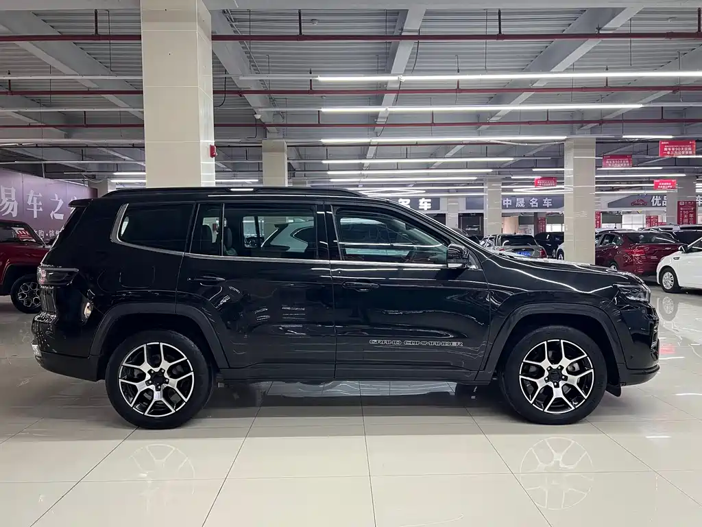 Jeep Grand Commander — миниатюра 4