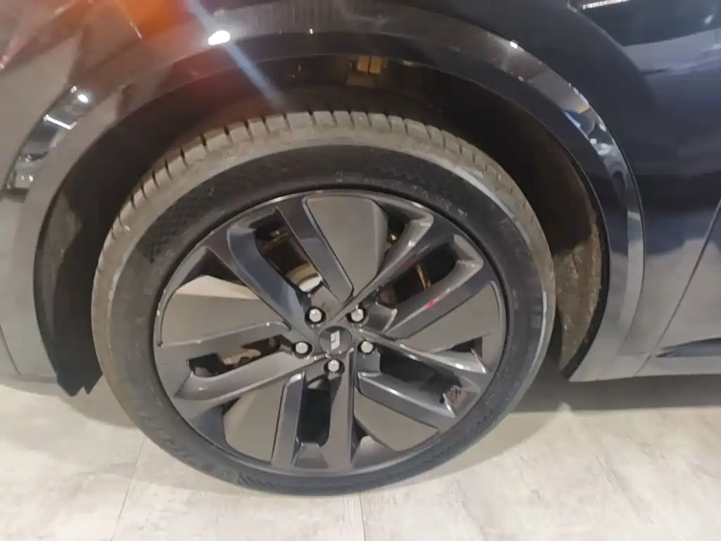 Li Auto Li L8 — миниатюра 23