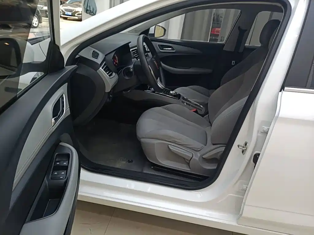 Roewe Ei5 — миниатюра 15
