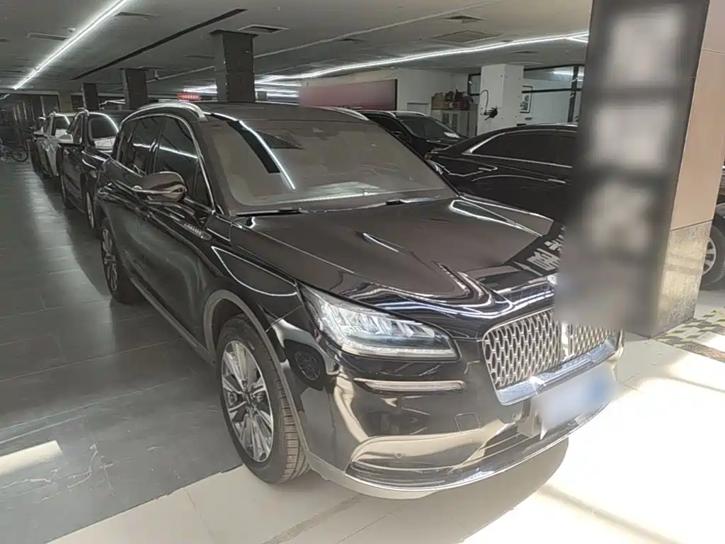 Lincoln Corsair — миниатюра 4