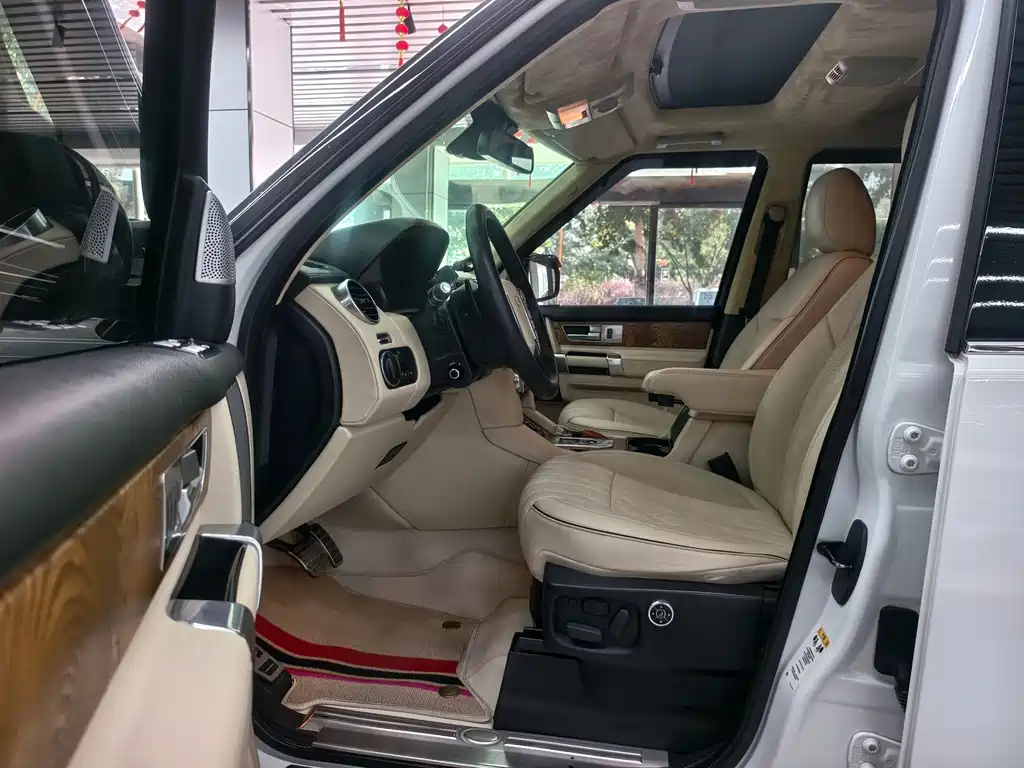 Land Rover Discovery — миниатюра 3