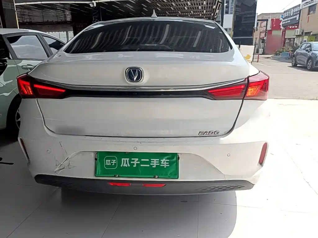 Changan Eado New Energy — миниатюра 6