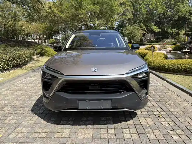 NIO NIO ES8 2019