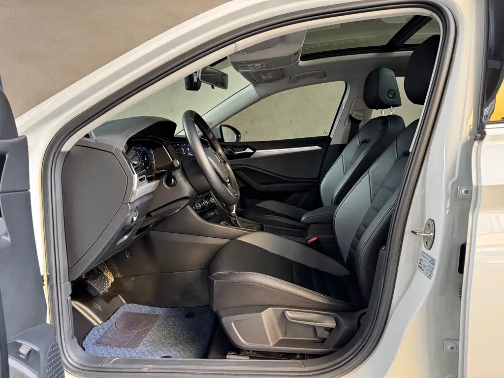 Volkswagen Sagitar — миниатюра 6