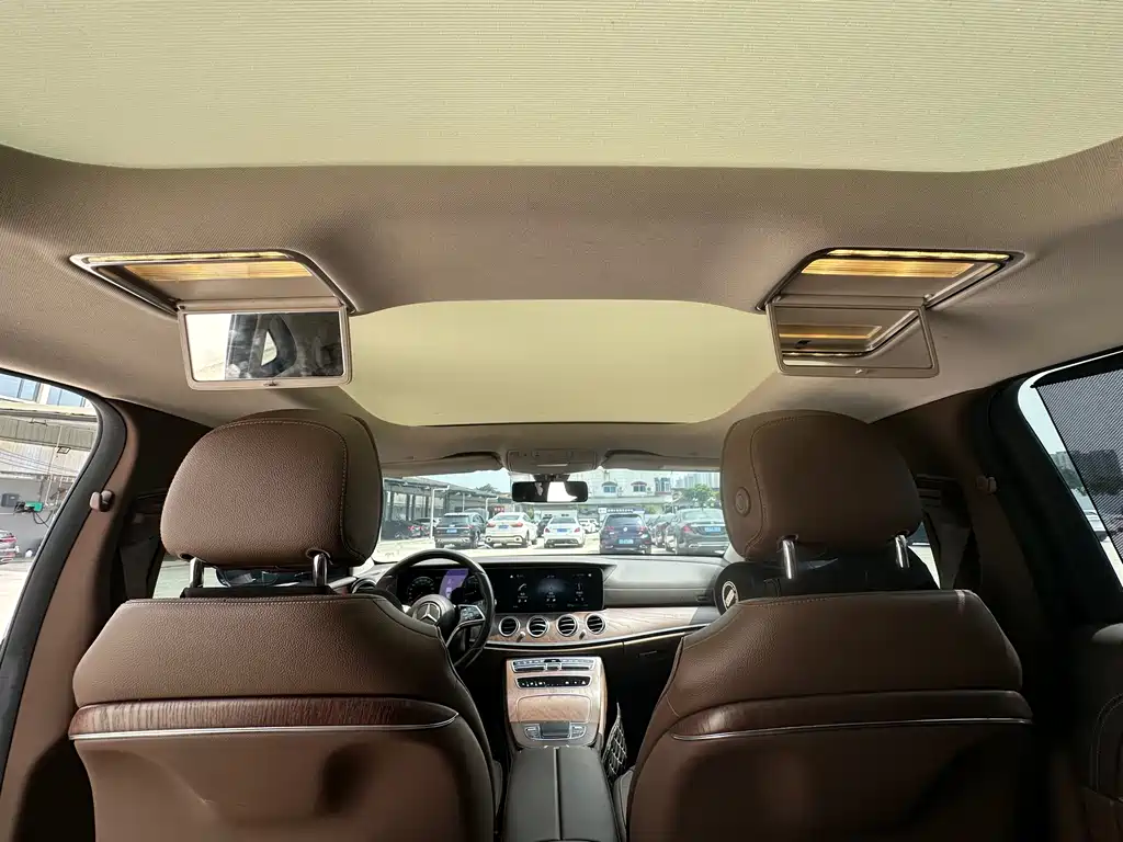 Mercedes-Benz E-Class — миниатюра 17