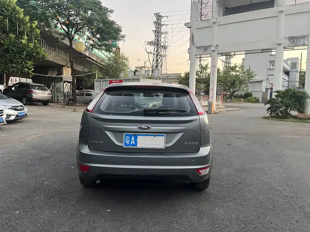 Ford Focus — миниатюра 5