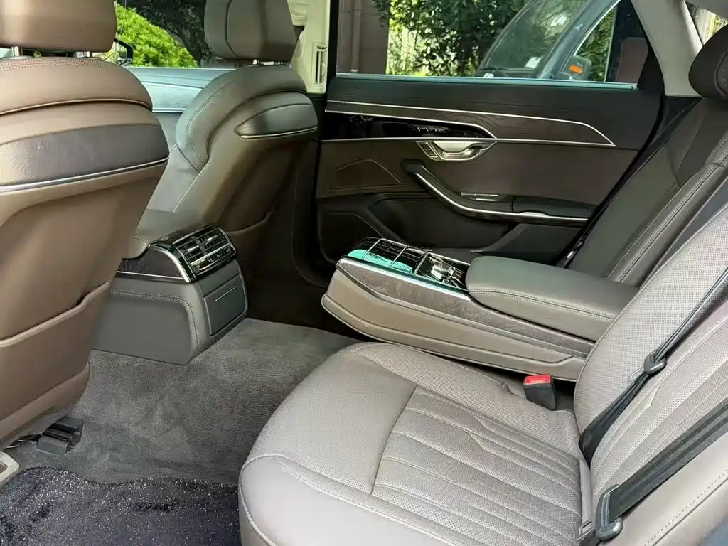 Audi A8 — миниатюра 9