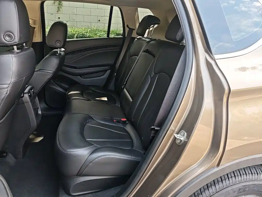 Buick Envision Plus — миниатюра 17