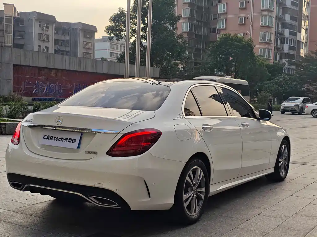 Mercedes-Benz C-Class — миниатюра 4