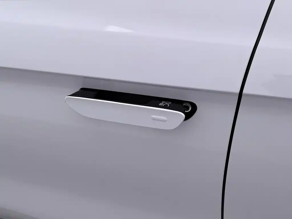 BYD Han — миниатюра 18