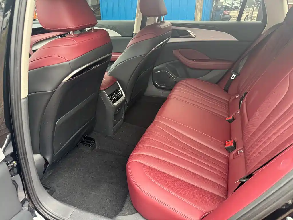 Hongqi Hongqi H5 — миниатюра 9