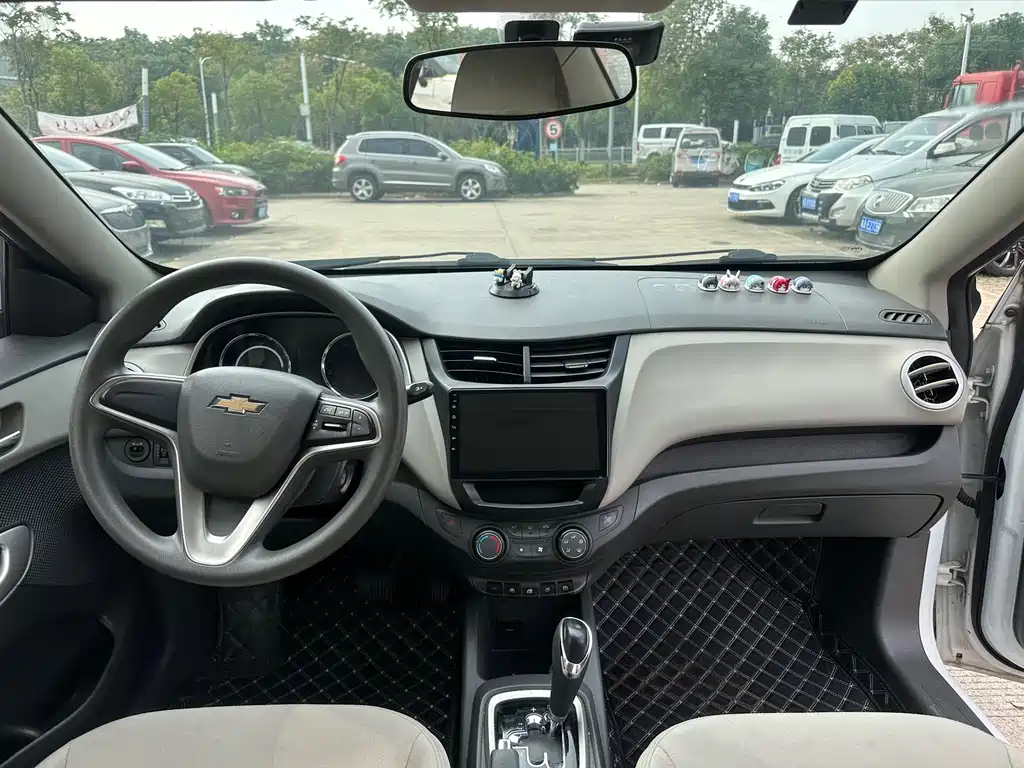 Chevrolet Sail — миниатюра 9