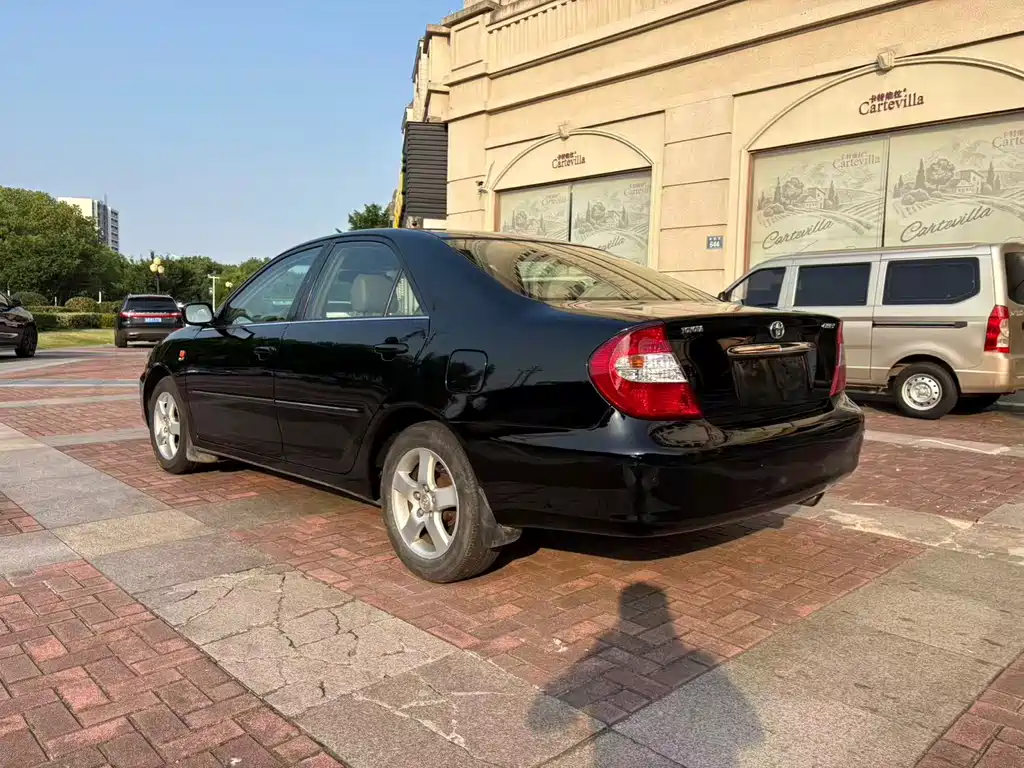 Toyota Camry — миниатюра 11