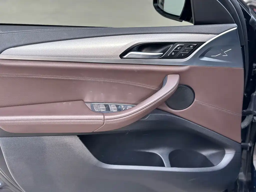 BMW X4 — миниатюра 5