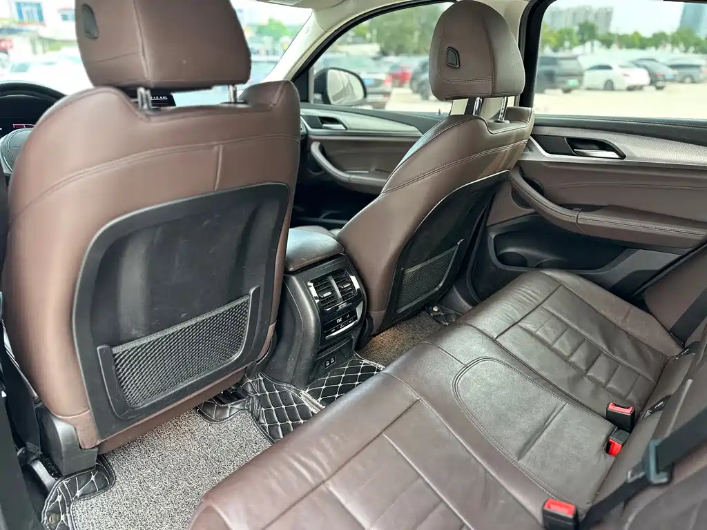 BMW X4 — миниатюра 9
