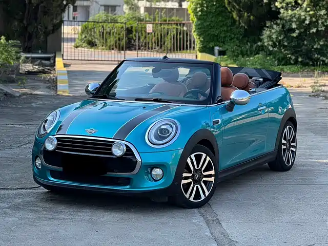 MINI Cabrio — фото 1
