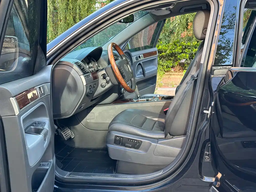 Volkswagen Touareg 2010 4.2