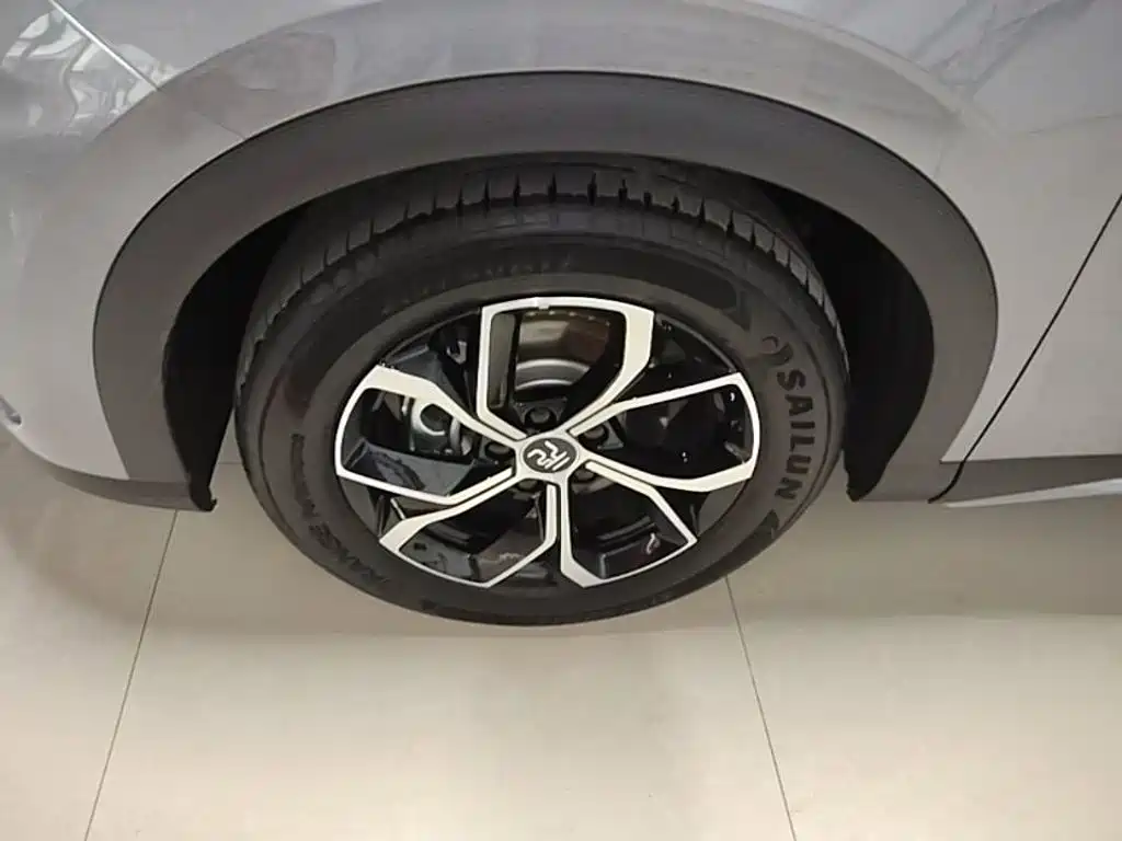 BYD Yuan Plus — миниатюра 23