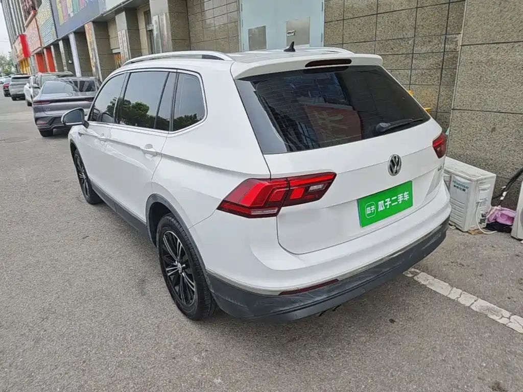 Volkswagen Tiguan L — миниатюра 5