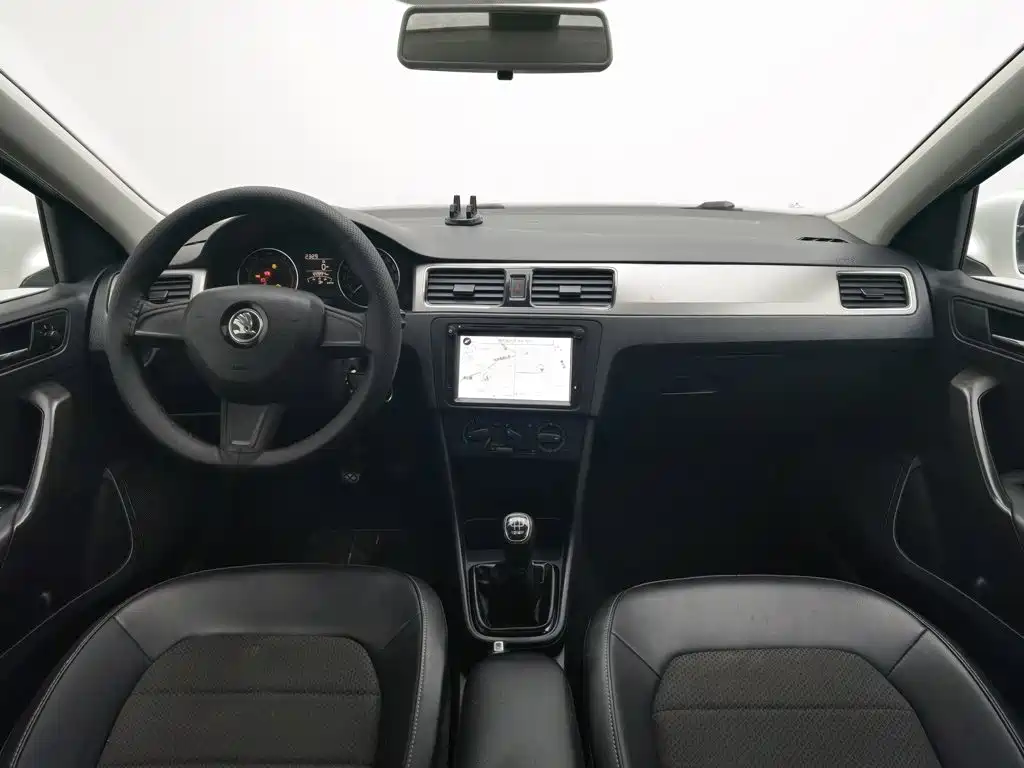 Skoda Rapid Spaceback — миниатюра 5