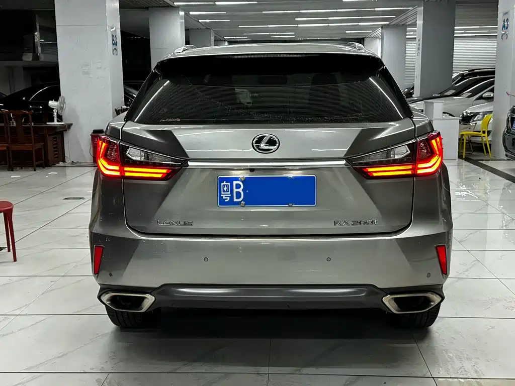Lexus RX — миниатюра 5