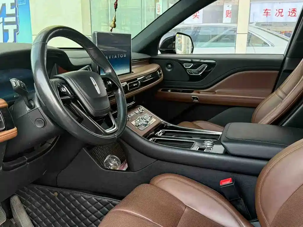 Lincoln Aviator — миниатюра 2