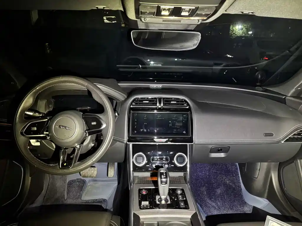 Jaguar XEL — миниатюра 3