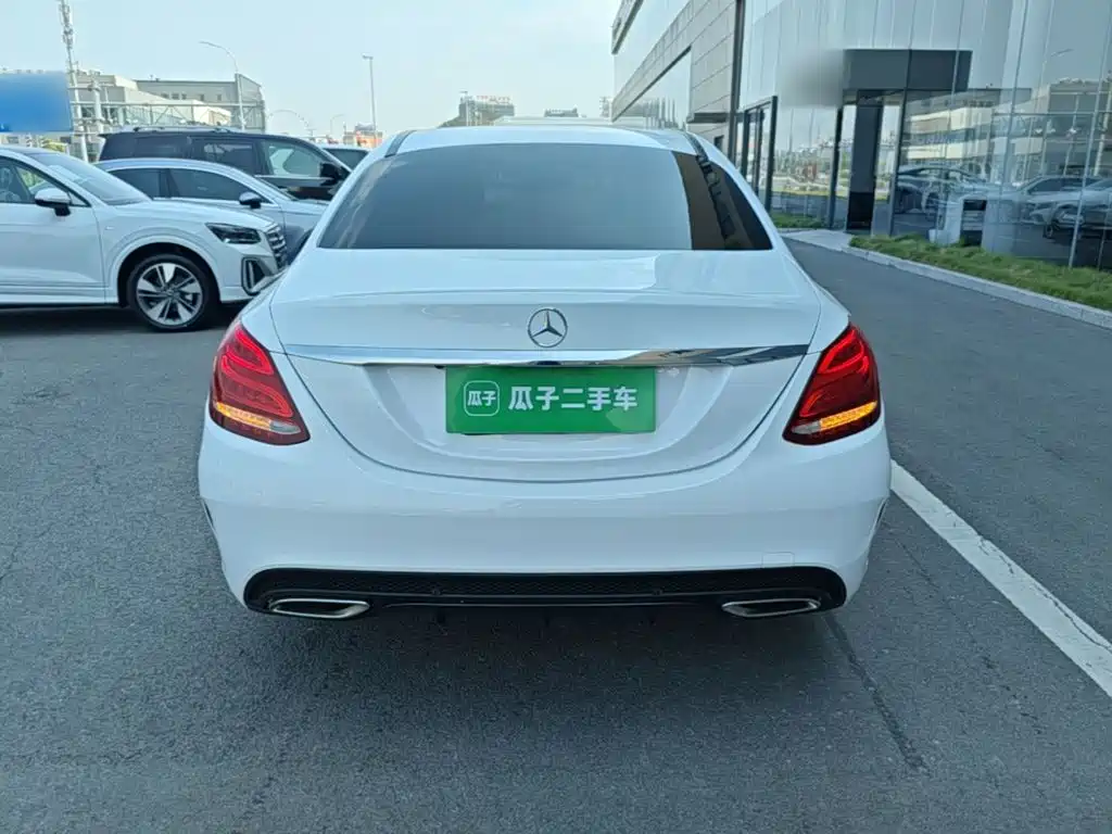 Mercedes-Benz C-Class — миниатюра 6