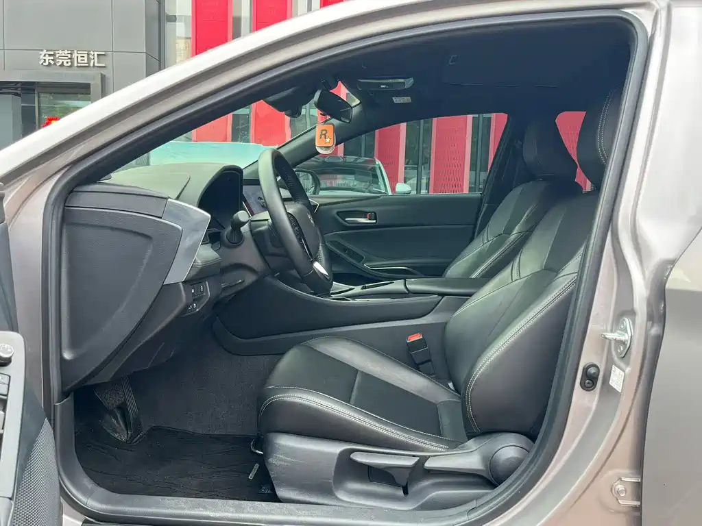 Toyota Avalon — миниатюра 4