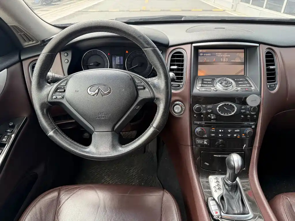 Infiniti QX50 (Import) — миниатюра 9