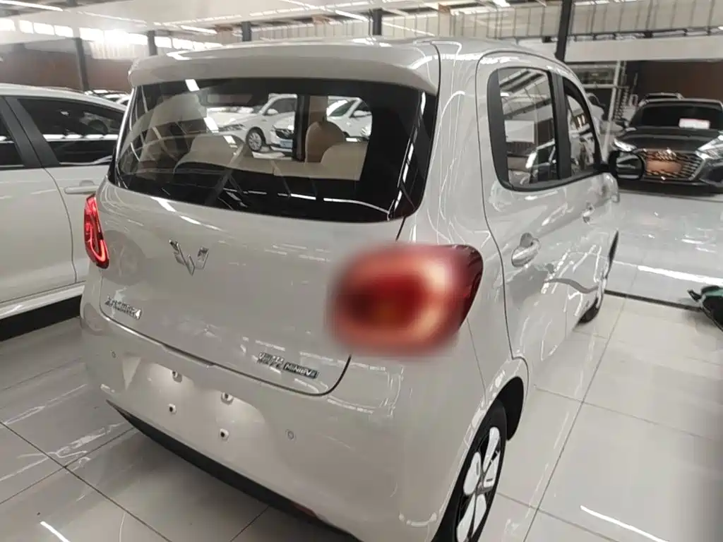 Wuling MINIEV — миниатюра 7