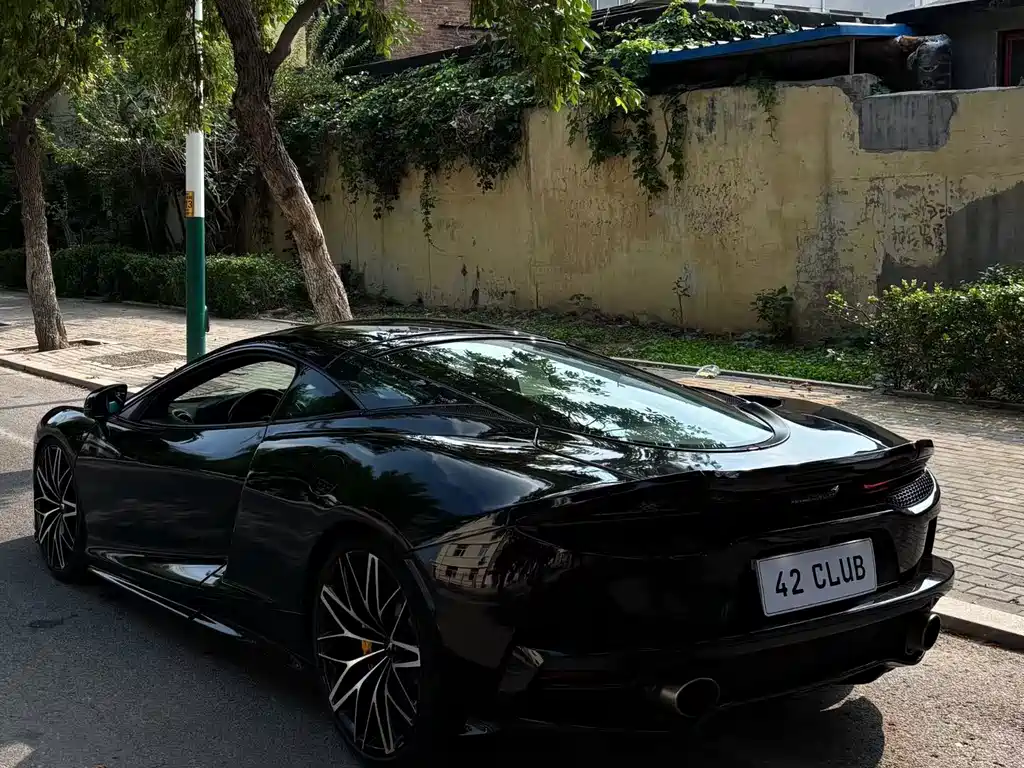 McLaren GT — миниатюра 4