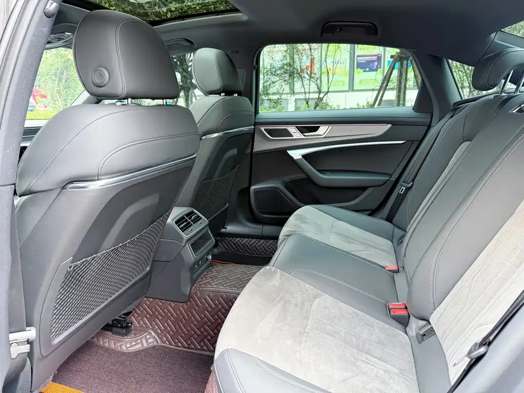 Audi A6L — миниатюра 11