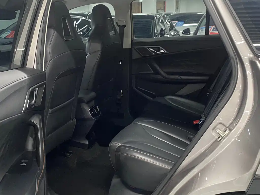Roewe RX5 — миниатюра 12