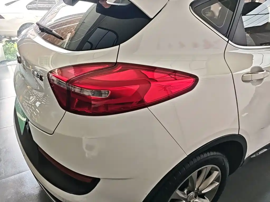Geely Emgrand GS — миниатюра 8